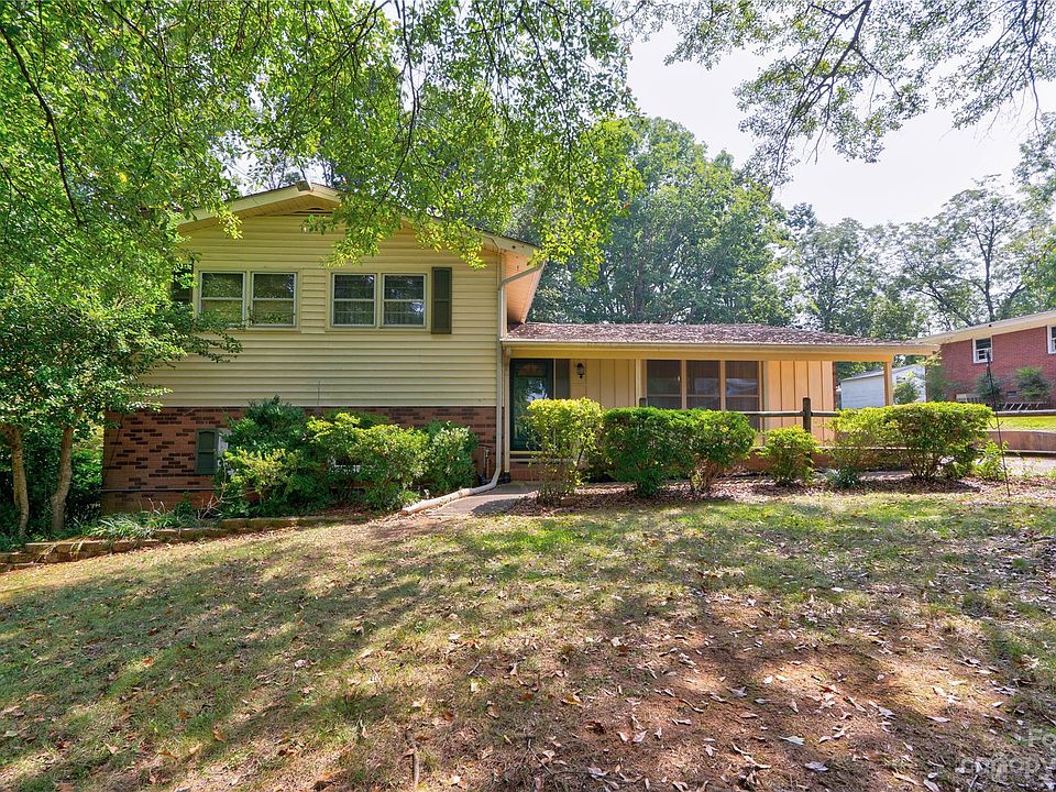 1st image of 695 Branton Dr