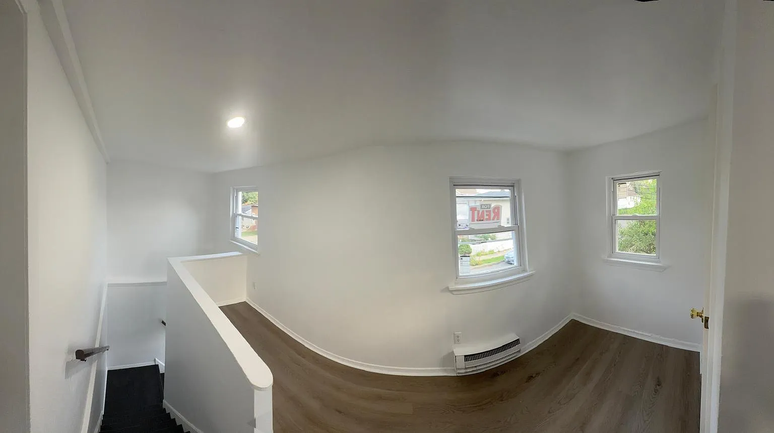 2 bed, 1000 sqft, $2,300 — Photo 2