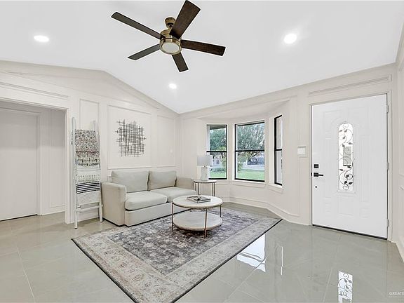2nd image of 4406 Alejandro St