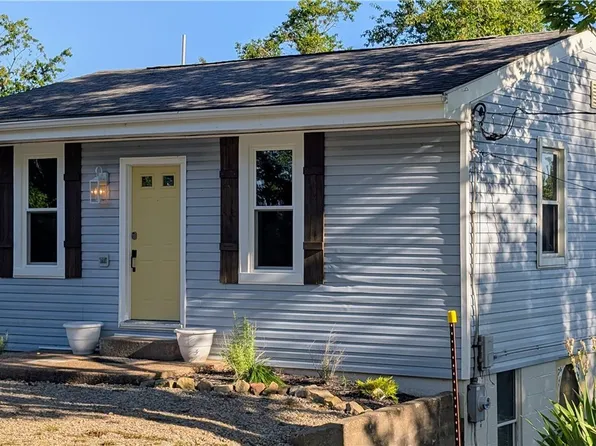 57087 Ferryview Rd, Martins Ferry, OH 43935