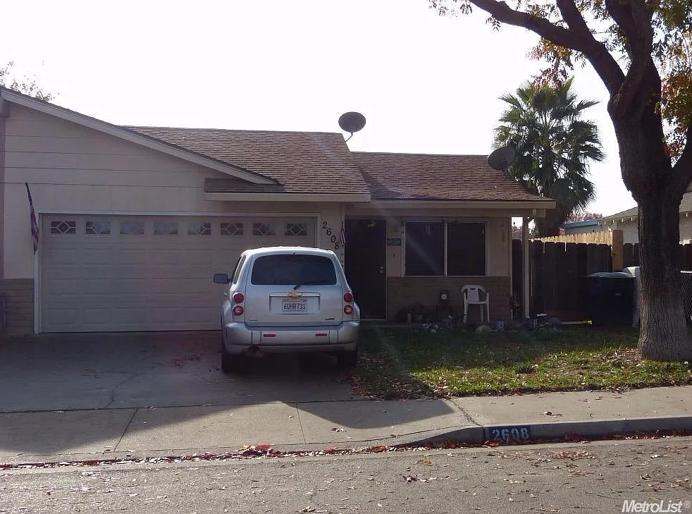 2608 San Ignacio Ave photo 1