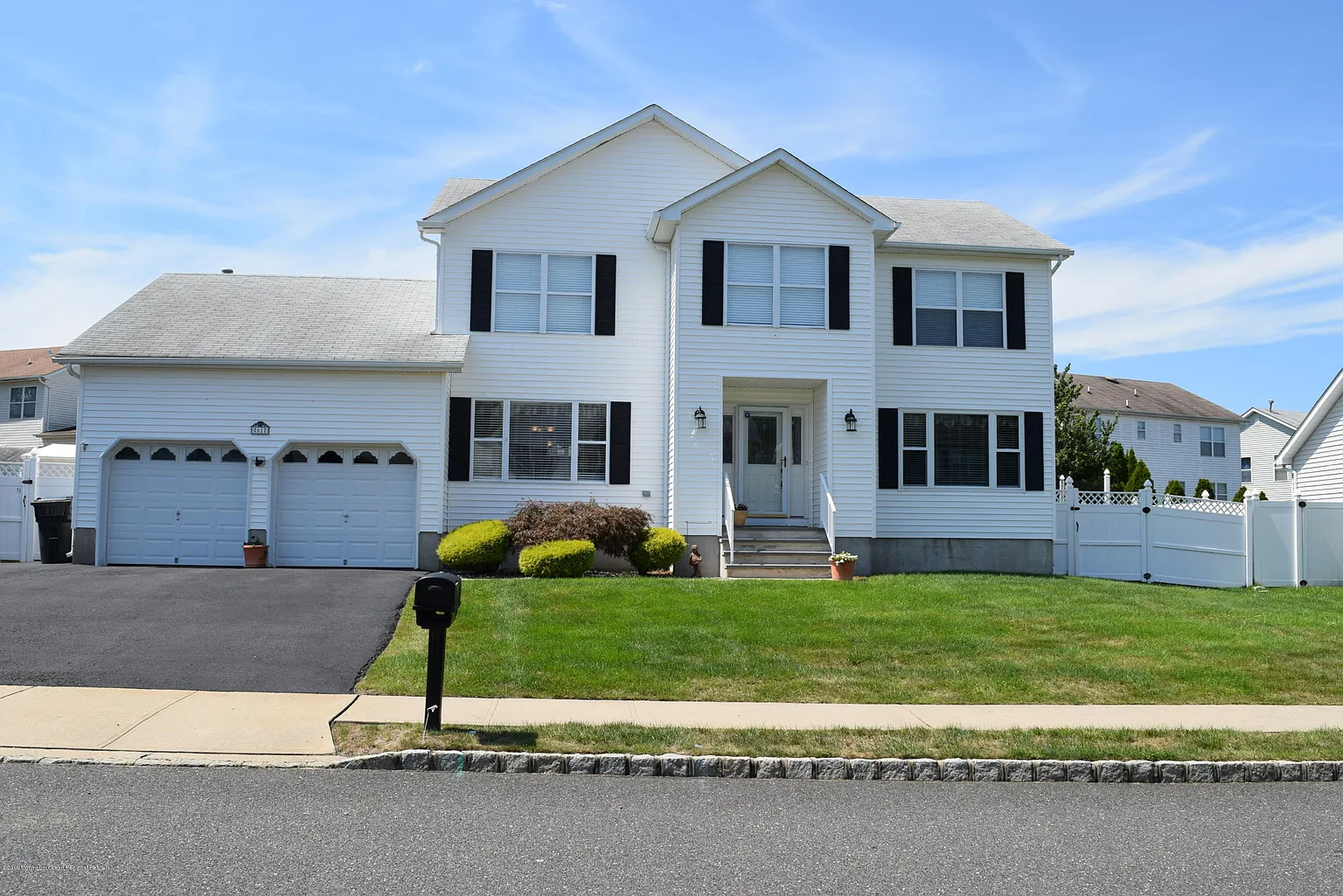 61 Deborah Ln photo 1