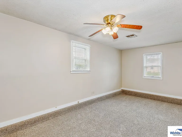 2219 N Estelle St — Photo 5
