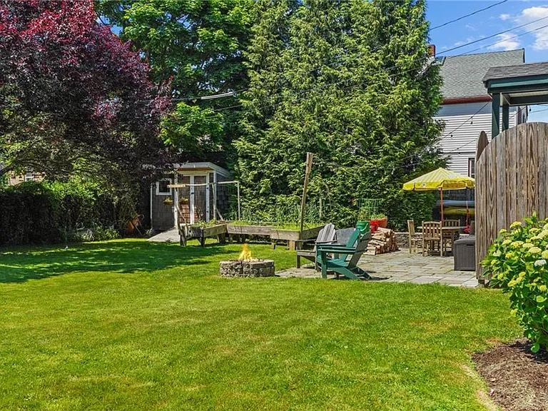 52 Berkeley Ave — Photo 47