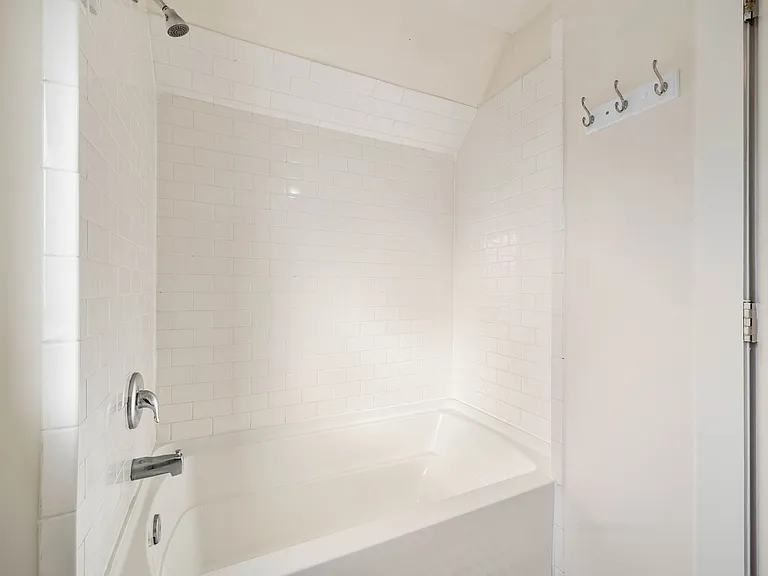 1118 Garnett Pl #2 — Photo 7