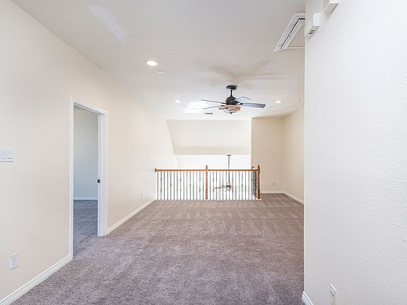 3rd image of 2905 Preston Ln