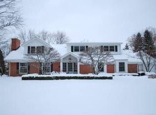6923 N Seneca Ave, Glendale, WI 53217