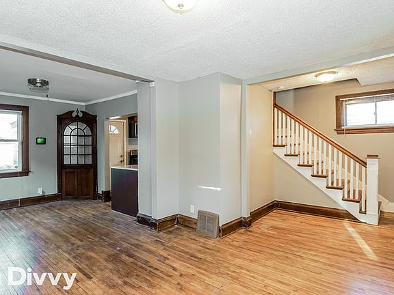 3rd image of 3827 Sheridan Ave N