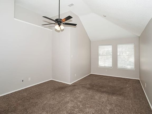 2nd image of 950 Sylvan Creek Dr