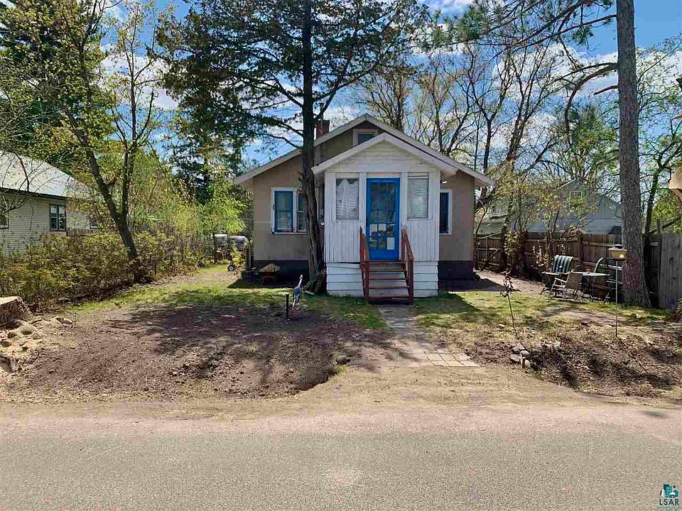1st image of 106 4th Ave E