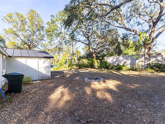 5th image of 1395 DAVIS ROAD