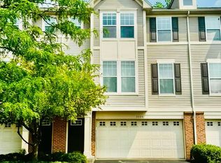 3335 Kentshire Cir, Aurora, IL 60504