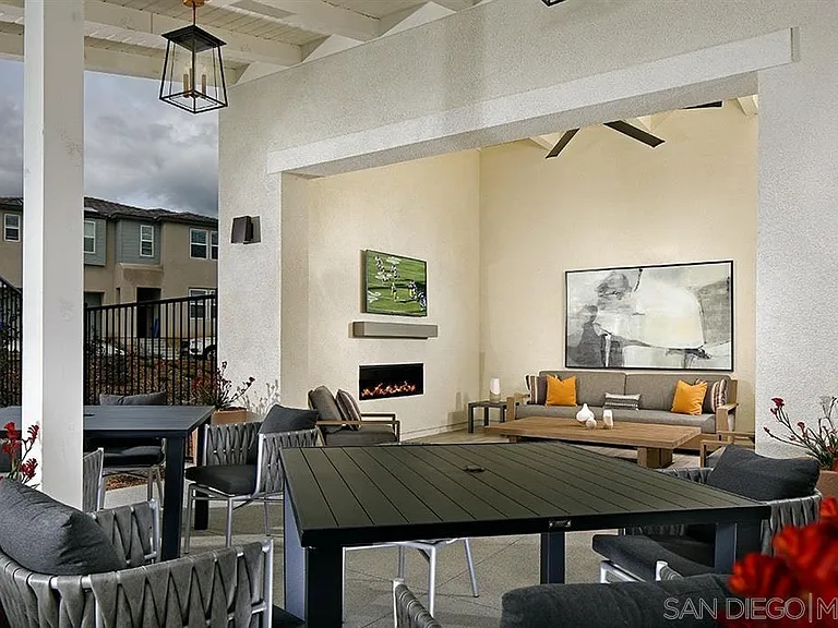 9020 Hightail Dr — Photo 28