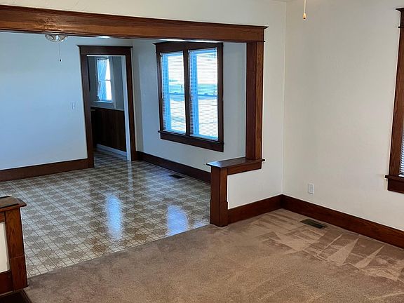 3rd image of 3407 Pacific St