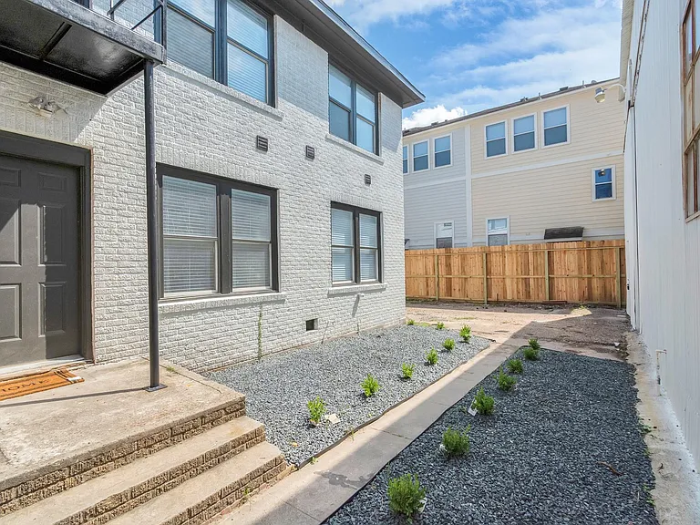 1812 Wheeler St — Photo 18