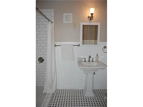 4505 Avenue H #B Photo 1