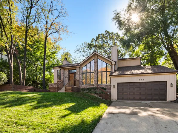 421 Delaware Cir, Bolingbrook, IL 60440