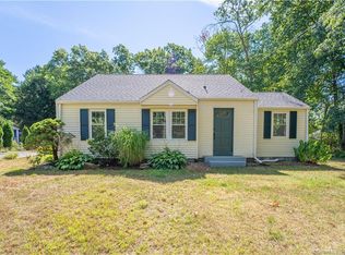 11 Linehouse Rd, North Grosvenordale, CT 06255