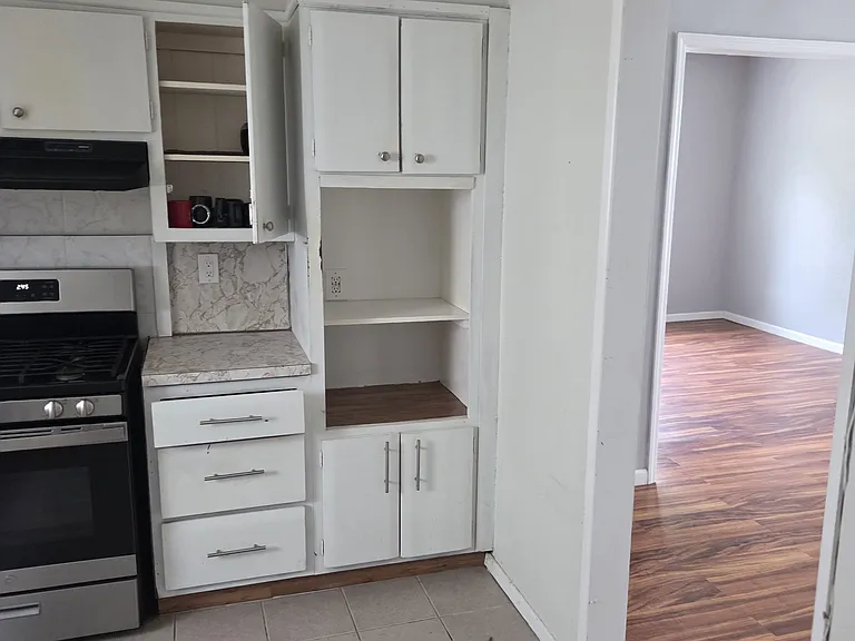 9 Heller Pl — Photo 3
