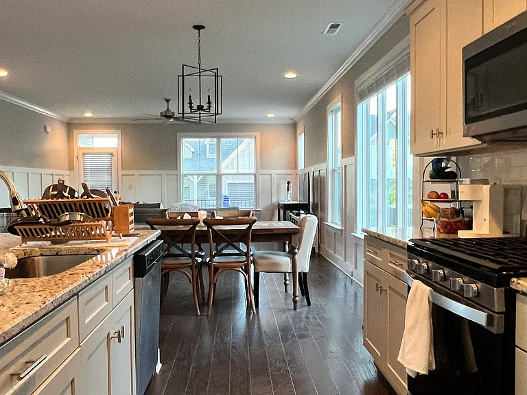 8629 Masons Gate Ln — Photo 18
