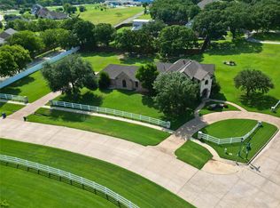101 Country Vista Cir, Burleson, TX 76028