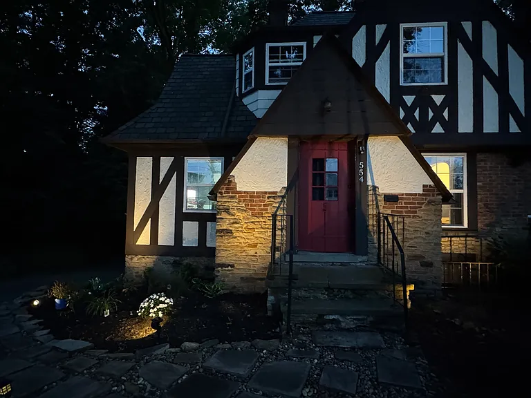 554 Greenvale Dr — Photo 24