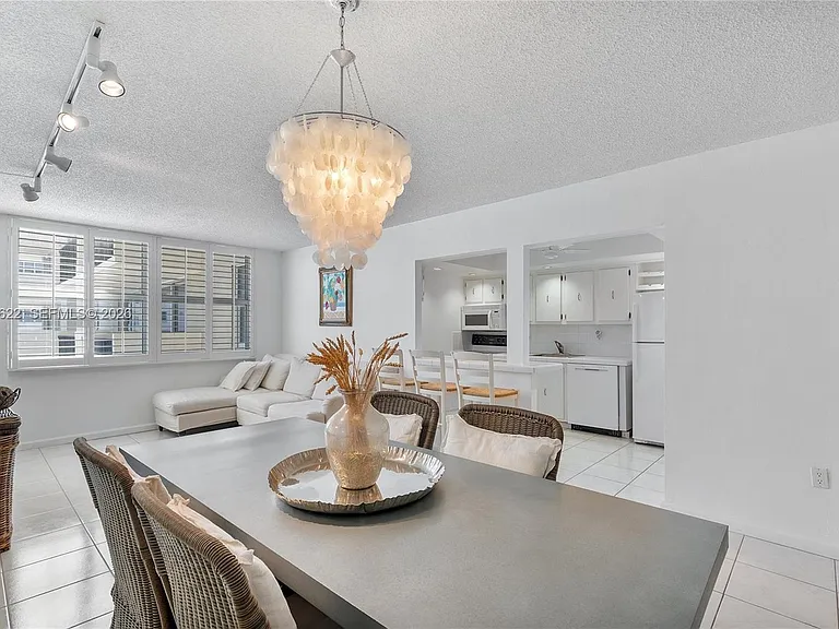 9273 Collins Ave #901 — Photo 7