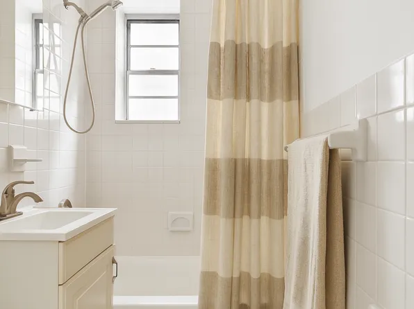 215 East 89th Street image 5 of 6