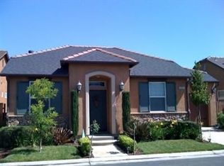 3665 Vermont Ln, Clovis, CA 93619