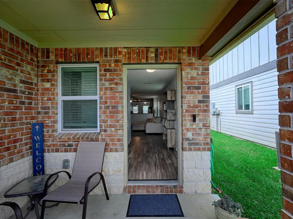 17831 Ryegrass Trl, Hockley, TX 77447