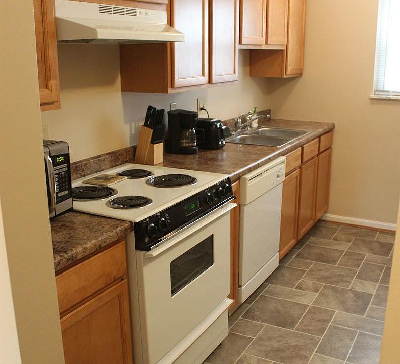 2nd image of 7710 Plainfield Rd #2