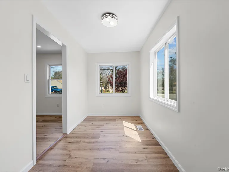 12 Hackensack Rd — Photo 10