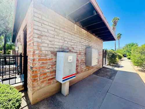 Desert Terrace Apartments - 2 and 3 Bedrooms with Community Pool and Laundry! Photo 1