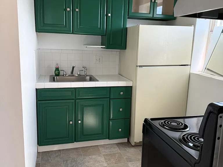 1109 SE Division St #1 — Photo 9