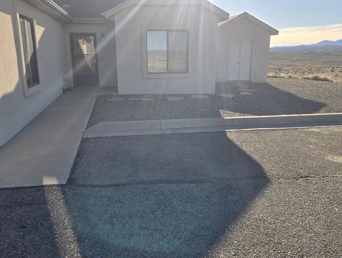 2 bed, 1100 sqft, $1,225 — Photo 1
