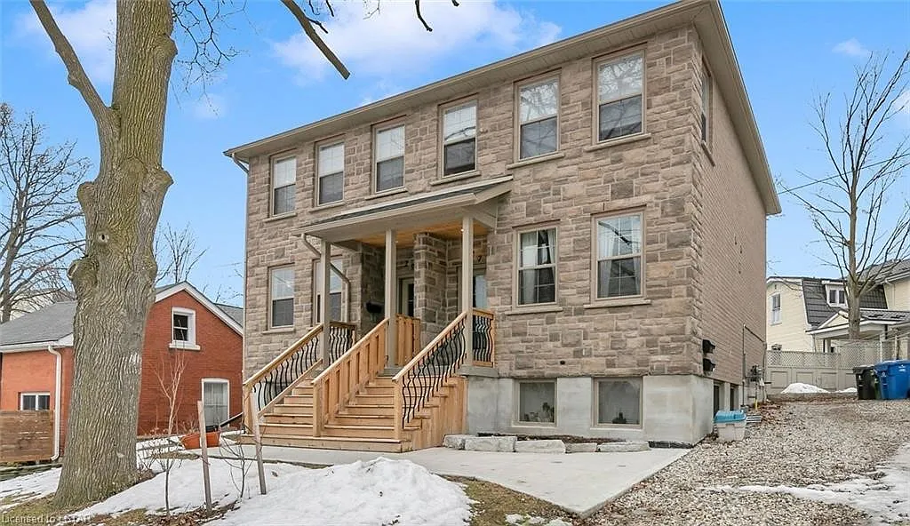 27B Norwich Street East — Photo 1