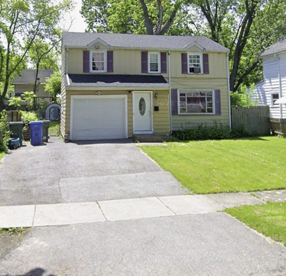 613 Augustine St photo 1