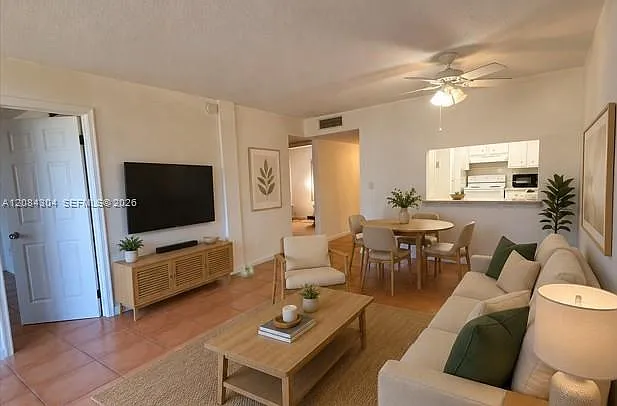 10000 NW 80th Ct — Photo 3