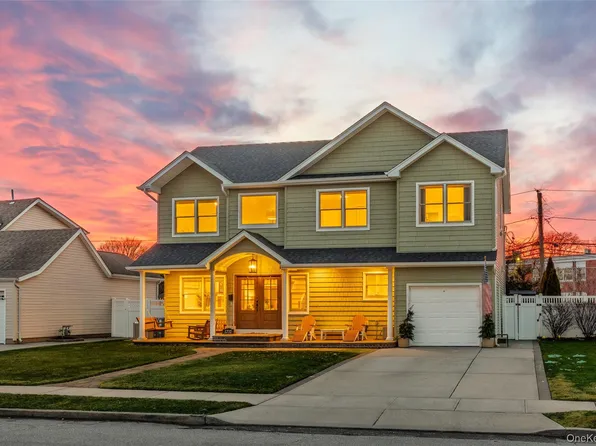 1732 Princeton Drive W, Wantagh, NY 11793