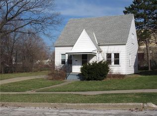 324 Plum St, Fairport Harbor, OH 44077