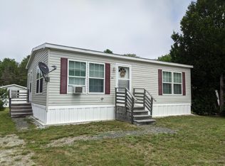 28 Simmons Dr, Boothbay Harbor, ME 04538
