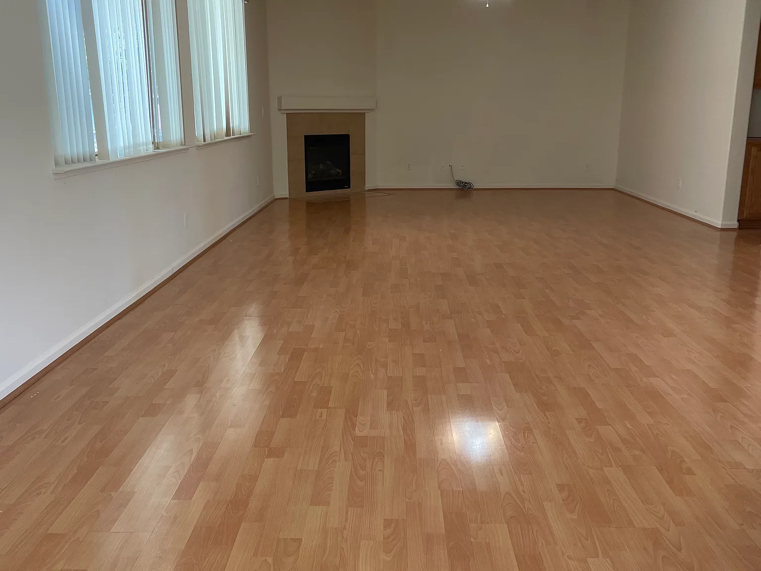 4 bed, 2816 sqft, $3,495 — Photo 3