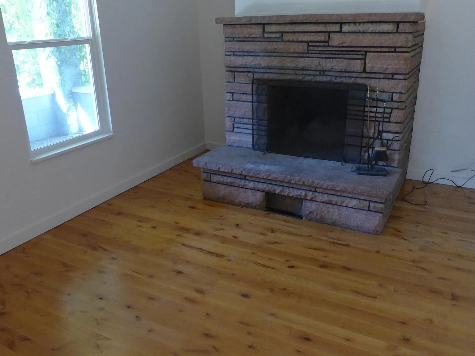 4 bed, 1500 sqft, $5,600 — Photo 4