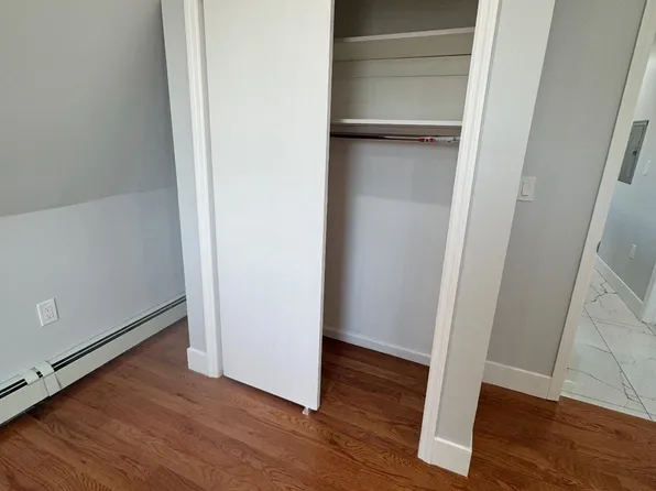 2207-2209 Grand Avenue image 3 of 10