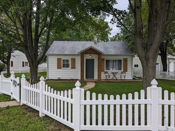 1505 N 5th St, Chillicothe, IL 61523