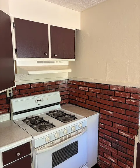 1446 Sulphur Springs Ave — Photo 11