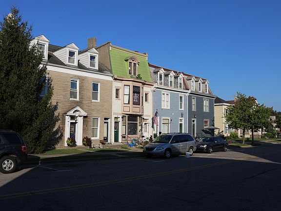 2nd image of 211 Vine St Lot 4