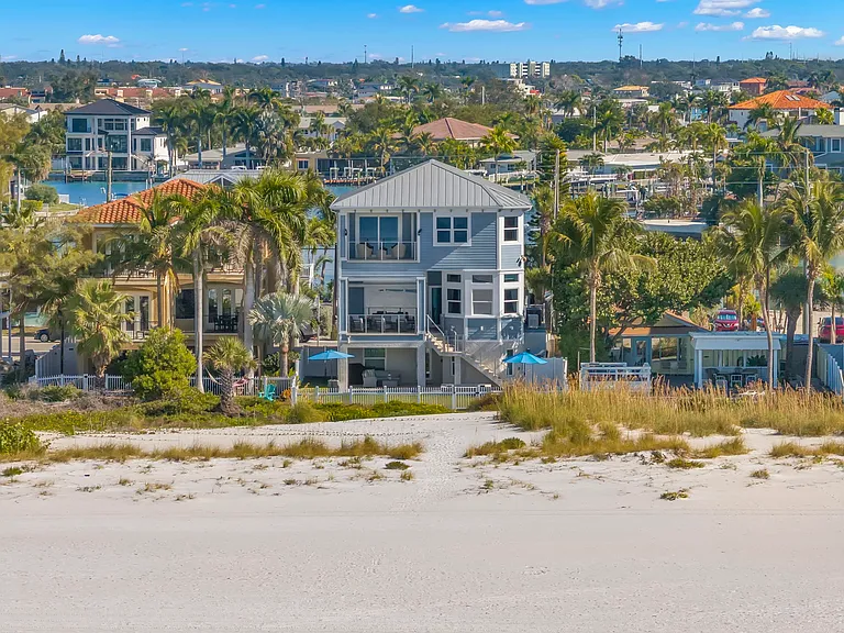 10042 Gulf Blvd — Photo 75