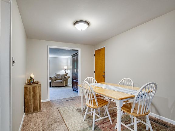 5th image of 2709 Southridge Dr