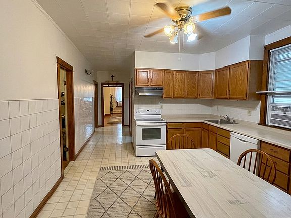 2nd image of 2720 N Monitor Ave